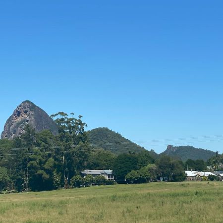 Ark Accommodation Glass House Mountains Exterior foto